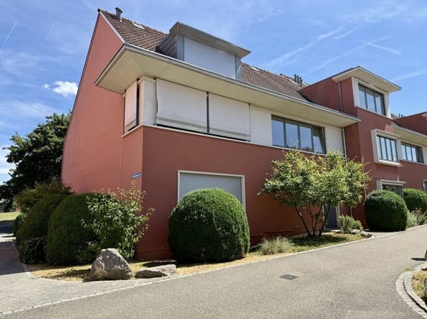 Grosszügige 4.5-Zi.-Maisonette-Wohnung mit Hobbyraum