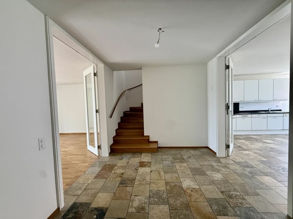 Grosszügige 4.5-Zi.-Maisonette-Wohnung mit Hobbyraum 4