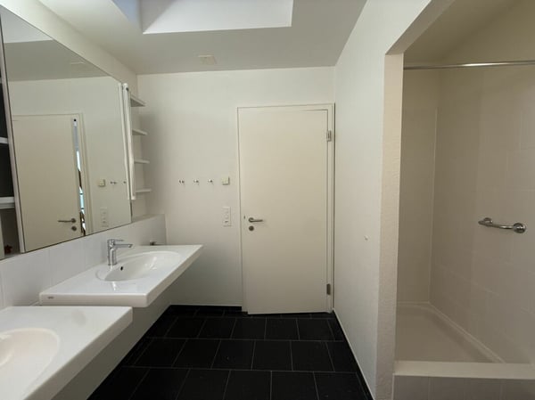 Grosszügige 4.5-Zi.-Maisonette-Wohnung mit Hobbyraum 13