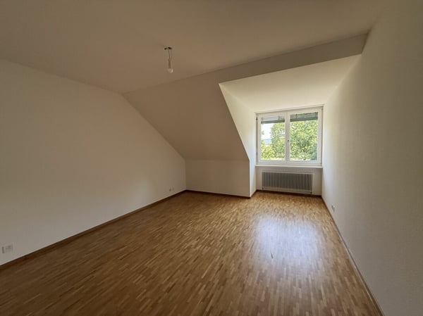 Grosszügige 4.5-Zi.-Maisonette-Wohnung mit Hobbyraum 10