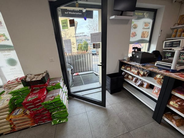 Vielseitiges Gewerbelokal mit Café- und Restaurant-Potenzial in Köniz 11