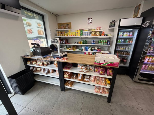 Vielseitiges Gewerbelokal mit Café- und Restaurant-Potenzial in Köniz 2