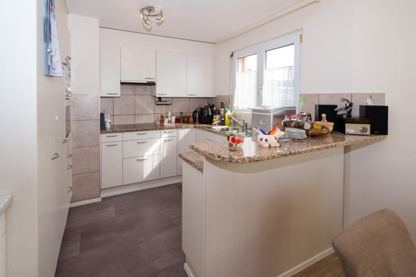 Helle 5.5-Zimmer-Wohnung mit Balkon in ruhiger Lage – Dachsen 8