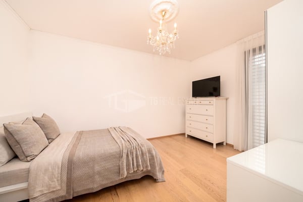 ELEGANTES PENTHOUSE NUR EIN PAAR SCHRITTE VOM ZENTRUM VON LUGANO ENTFERNT 8