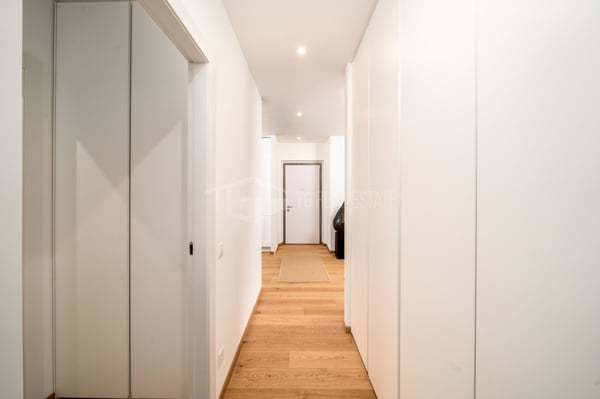 PENTHOUSE MIT ATEMBERAUBENDEM SEEBLICK IN MONTAGNOLA 14