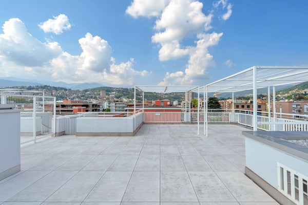 DUPLEX-PENTHOUSE MIT DACHTERRASSE UND SEEBLICK 2