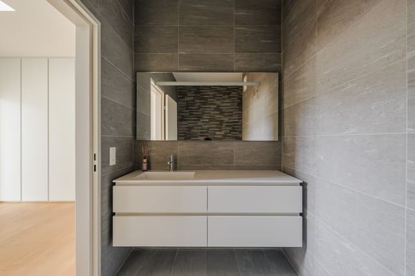 MODERNE MAISONETTE-WOHNUNG IN CASSARATE 9