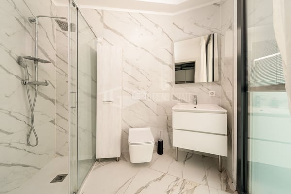 ERSTE REIHE SEE: EXKLUSIVE MÖBLIERTE WOHNUNG 9