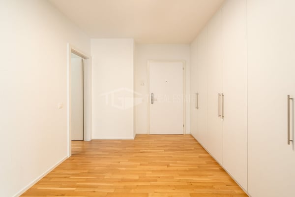 ELEGANTES, MÖBLIERTES 3,5-ZIMMER-ZIMMER IM ZENTRUM VON LUGANO 11