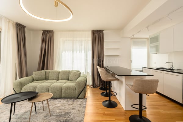 ELEGANTES, MÖBLIERTES 3,5-ZIMMER-ZIMMER IM ZENTRUM VON LUGANO 1