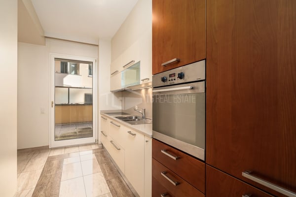 SCHÖNE WOHNUNG MIT GROSSER TERRASSE UND SEEBLICK 9