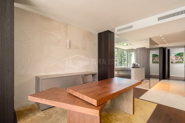 ELEGANTES PENTHOUSE IM 12. STOCK IM HERZEN VON LUGANO 6