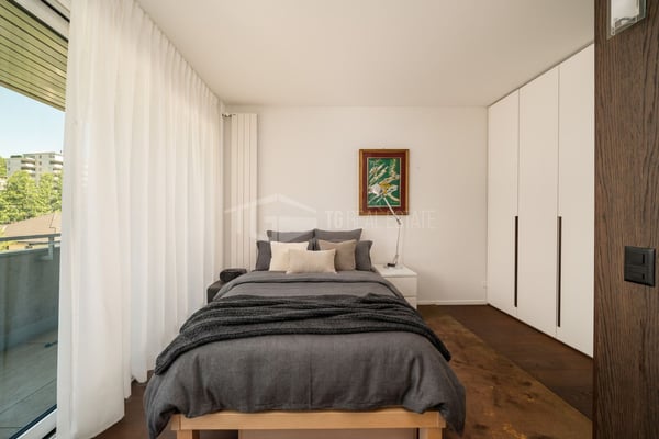 ELEGANTES PENTHOUSE IM 12. STOCK IM HERZEN VON LUGANO 11