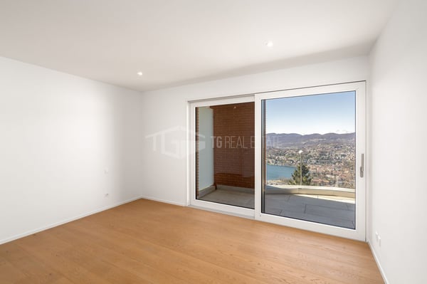 WUNDERSCHÖNE VILLA MIT GARTEN UND SEEBLICK 12