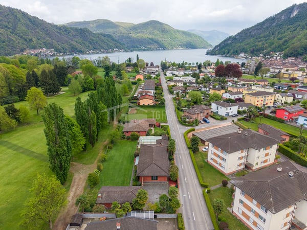 5,5-ZIMMER-HAUS MIT GARTEN, SCHWIMMBAD UND NEBENGEBÄUDE 4