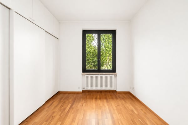 5,5-ZIMMER-HAUS MIT GARTEN, SCHWIMMBAD UND NEBENGEBÄUDE 9