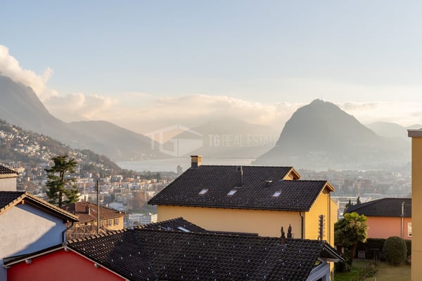 MODERNES 4,5-ZIMMER-PENTHOUSE MIT SEEBLICK 11