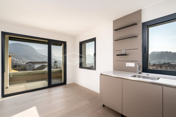 MODERNES 4,5-ZIMMER-PENTHOUSE MIT SEEBLICK 4
