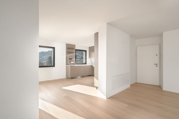 MODERNES 4,5-ZIMMER-PENTHOUSE MIT SEEBLICK 2