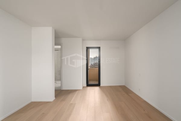 MODERNES 4,5-ZIMMER-PENTHOUSE MIT SEEBLICK 7