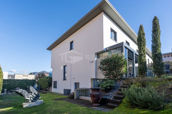 5-ZIMMER-HAUS MIT GARTEN. 17