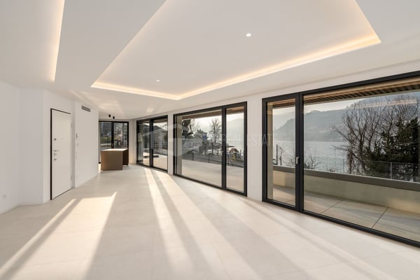 MODERNE VILLA MIT SEEBLICK 3