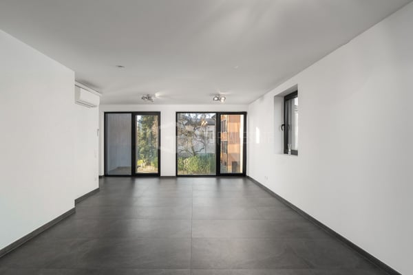 HOCHWERTIGES BÜRO IN ZEITGENÖSSISCHER RESIDENZ 9