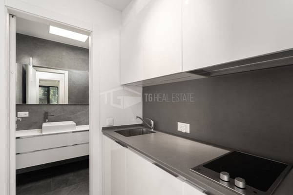 HOCHWERTIGES BÜRO IN ZEITGENÖSSISCHER RESIDENZ 12