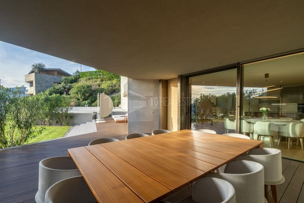 EXKLUSIVE VILLA MIT PANORAMABLICK AUF DEN LUGANOSEE 4