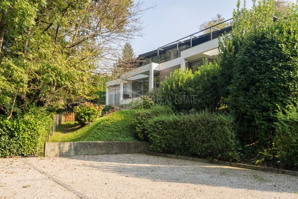 PRÄCHTIGES TRIPLEX MIT ANGENEHMER PRIVATSPHÄRE 8