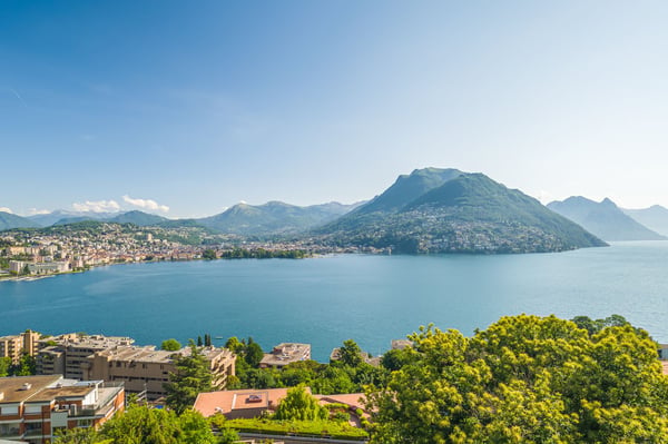 ELEGANTE APPARTAMENTO DI 3.5 LOCALI CON SPETTACOLARE VISTA LAGO 1