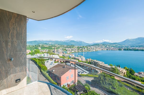 ELEGANTE APPARTAMENTO DI 3.5 LOCALI CON SPETTACOLARE VISTA LAGO 2
