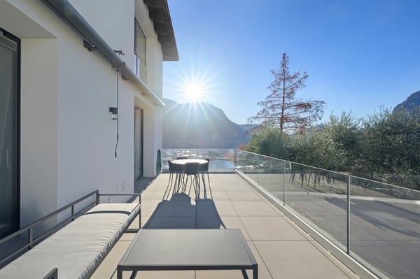 MODERNO APPARTAMENTO AMMOBILIATO CON VISTA LAGO 6