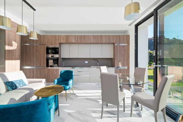 MODERNO APPARTAMENTO AMMOBILIATO CON VISTA LAGO 2
