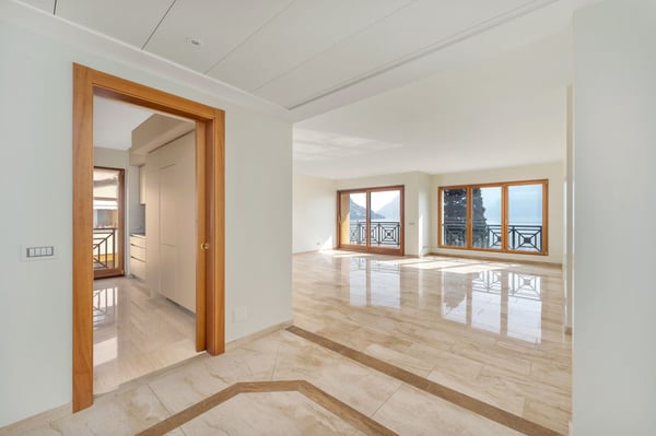 HELLE 4.5 ZIMMER MIT SEEBLICK IM ZENTRUM VON LUGANO 4