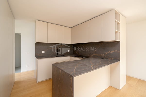 MODERNA CASA DI 5.5 LOCALI CON GIARDINO 5