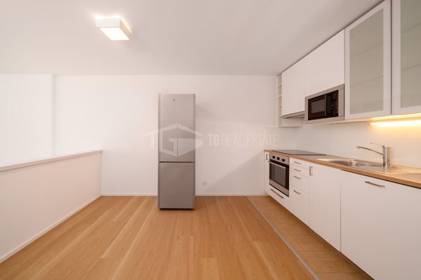 DUPLEX CON GIARDINO IN CENTOR LUGANO 5