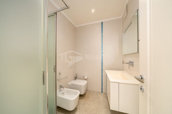 APPARTAMENTO  DI 3.5 AMMOBILIATO CON VISTA LAGO 10
