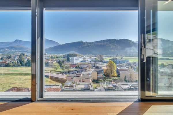 MODERNE VILLA MIT PANORAMABLICK UND EINER SEPARATEN WOHNUNG 13