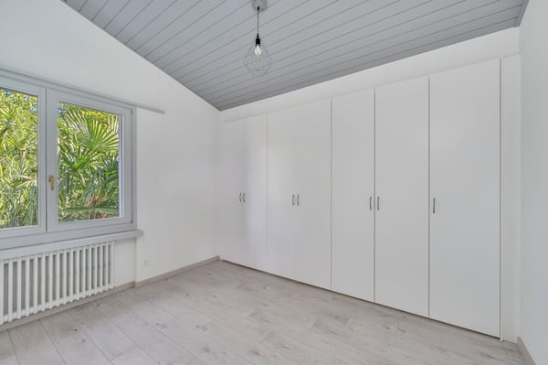 EXKLUSIVE 5,5-ZIMMER-VILLA MIT SEEBLICK UND POOL 4