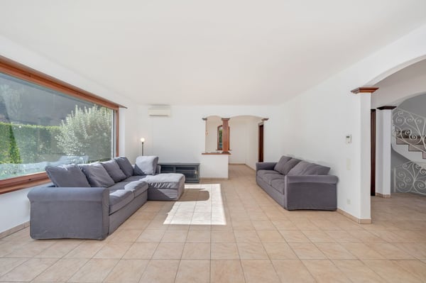 VILLA IM MEDITERRANEN STIL, NUR EINEN STEINWURF VOM SEE UND DEM FIGINO-PARK ENTFERNT 3
