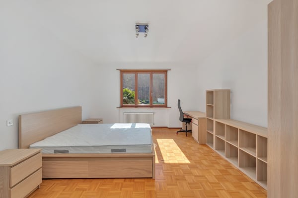 VILLA IM MEDITERRANEN STIL, NUR EINEN STEINWURF VOM SEE UND DEM FIGINO-PARK ENTFERNT 10