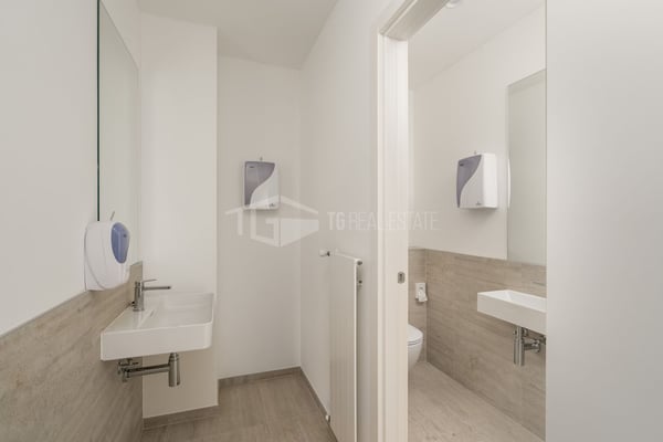 MODERNES 2-ZIMMER-BÜRO IN MOLINO NUOVO 12