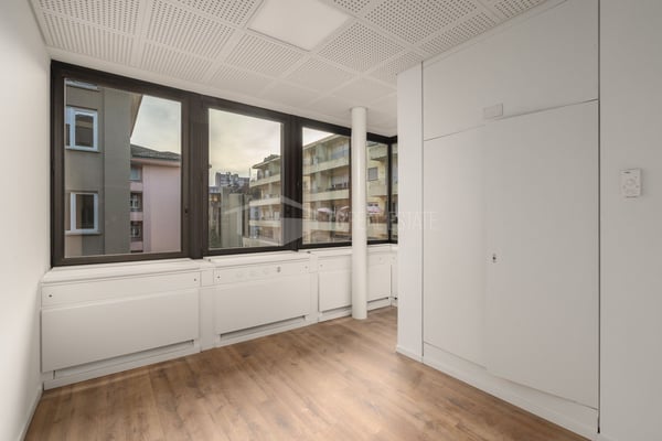 MODERNES 2-ZIMMER-BÜRO IN MOLINO NUOVO 9