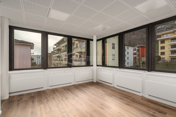 MODERNES 2-ZIMMER-BÜRO IN MOLINO NUOVO 4