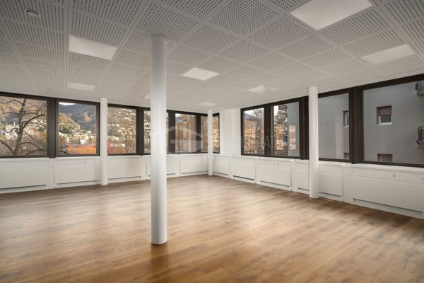 MODERNES 2-ZIMMER-BÜRO IN MOLINO NUOVO 7