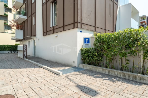 MODERNO BILOCALE IN CENTRO LUGANO 18