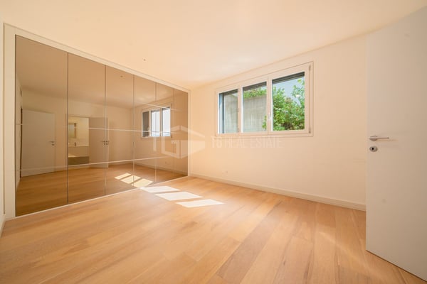 PRESTIGIOSO DUPLEX CON VISTA LAGO E PISCINA 13