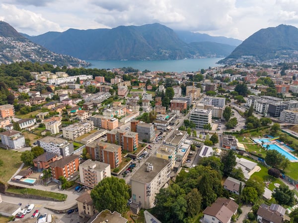AMPI SPAZI COMMERCIALI E UFFICI 21