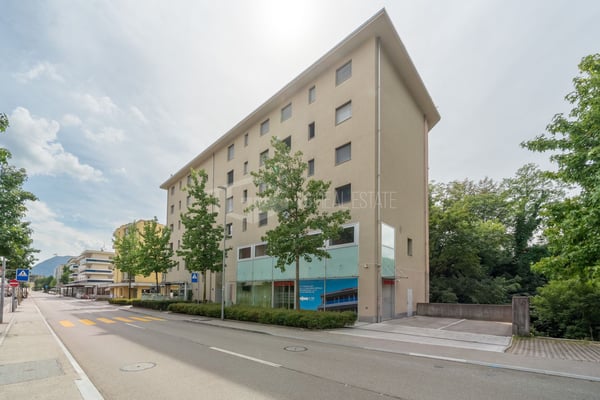 AMPI SPAZI COMMERCIALI E UFFICI 3